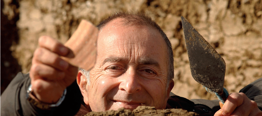 Tony Robinson during his time on Time Team